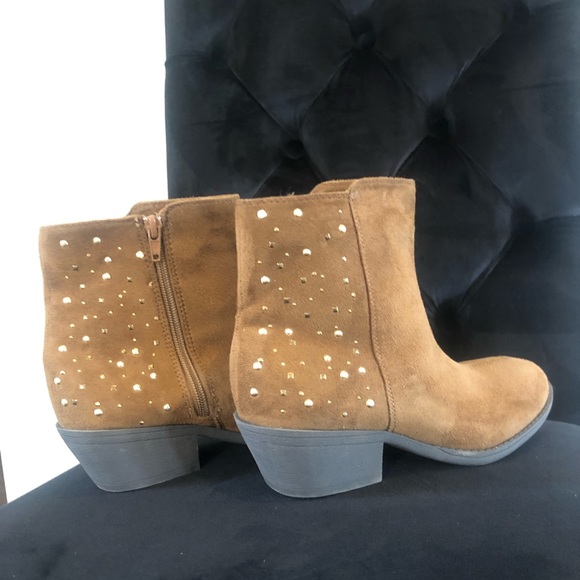 Ankle booties by Paris Blues - Picture 2 of 4